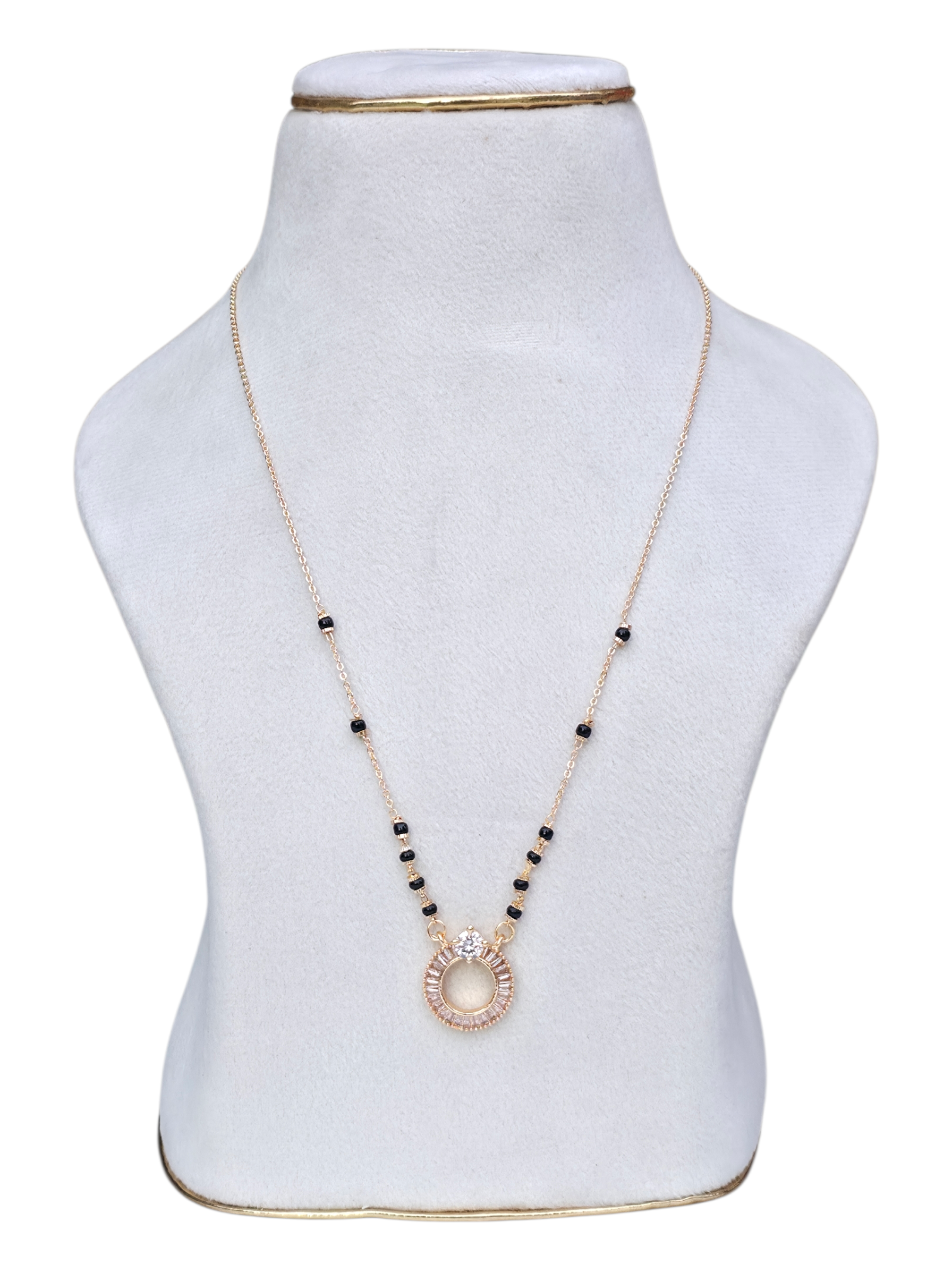 BLACK BEADS  75601