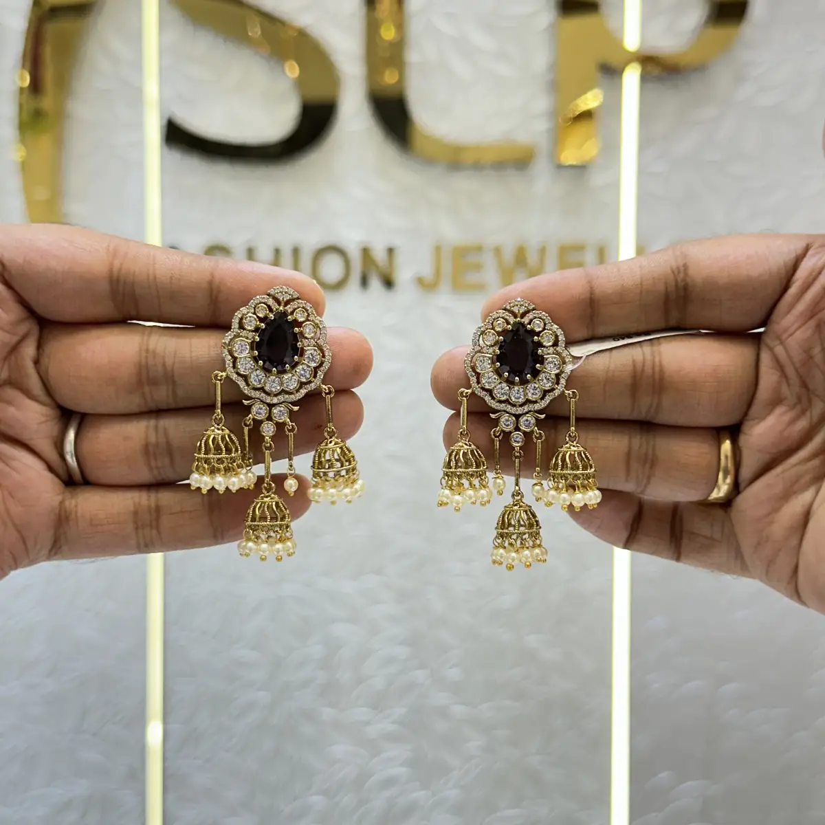 MATT EARRINGS 83727