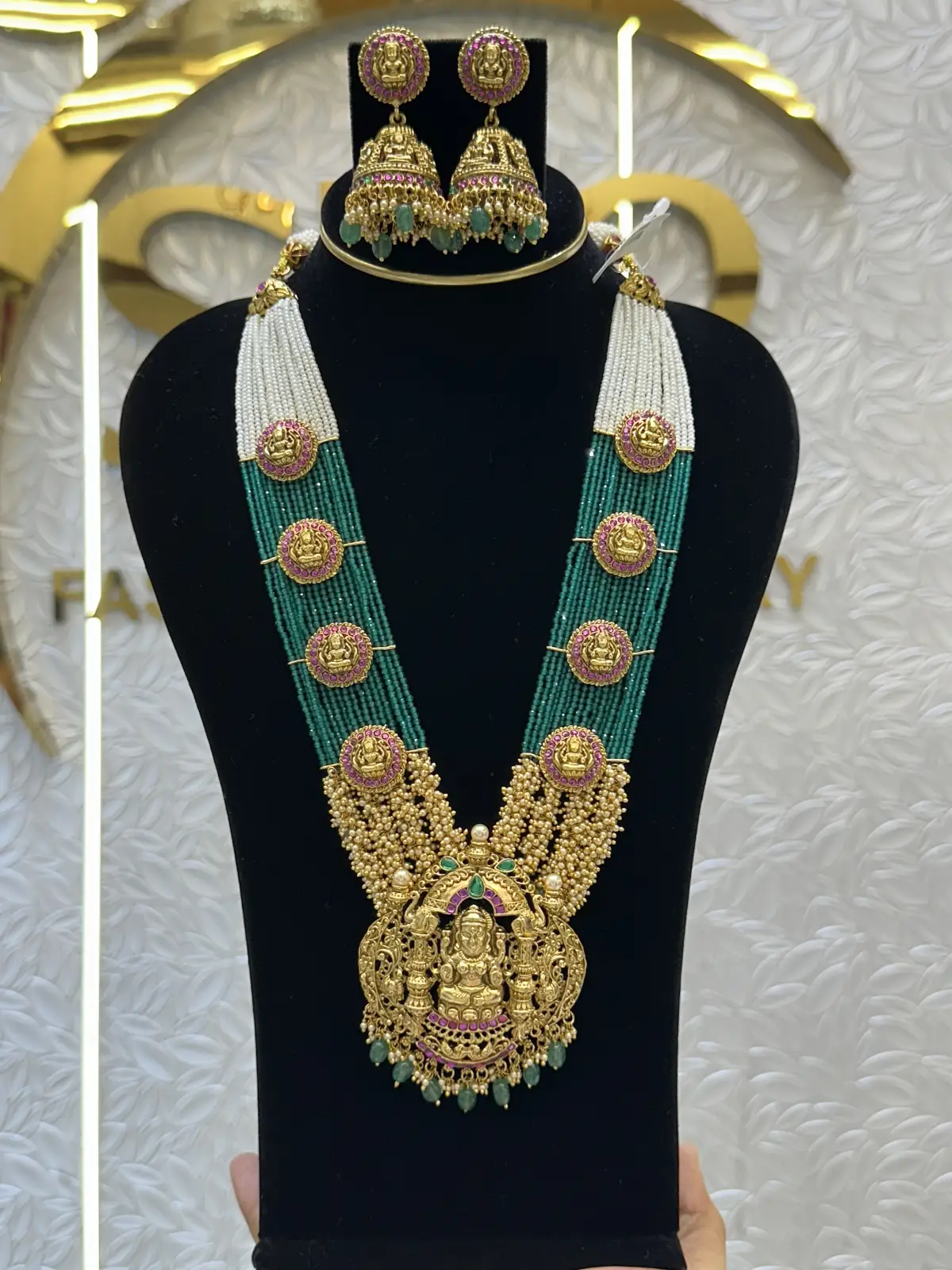 BEADS JEWELLERY 84173