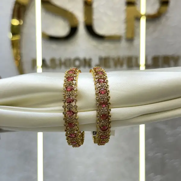 MATT BANGLES M0011