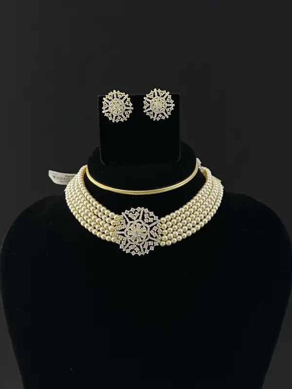 B BEADS CHOKER 85773