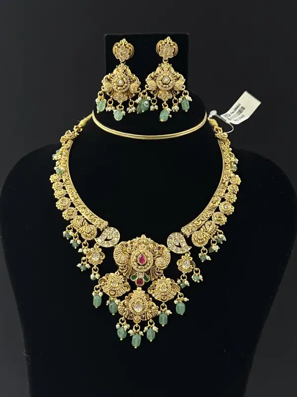 NECKLACES 83545