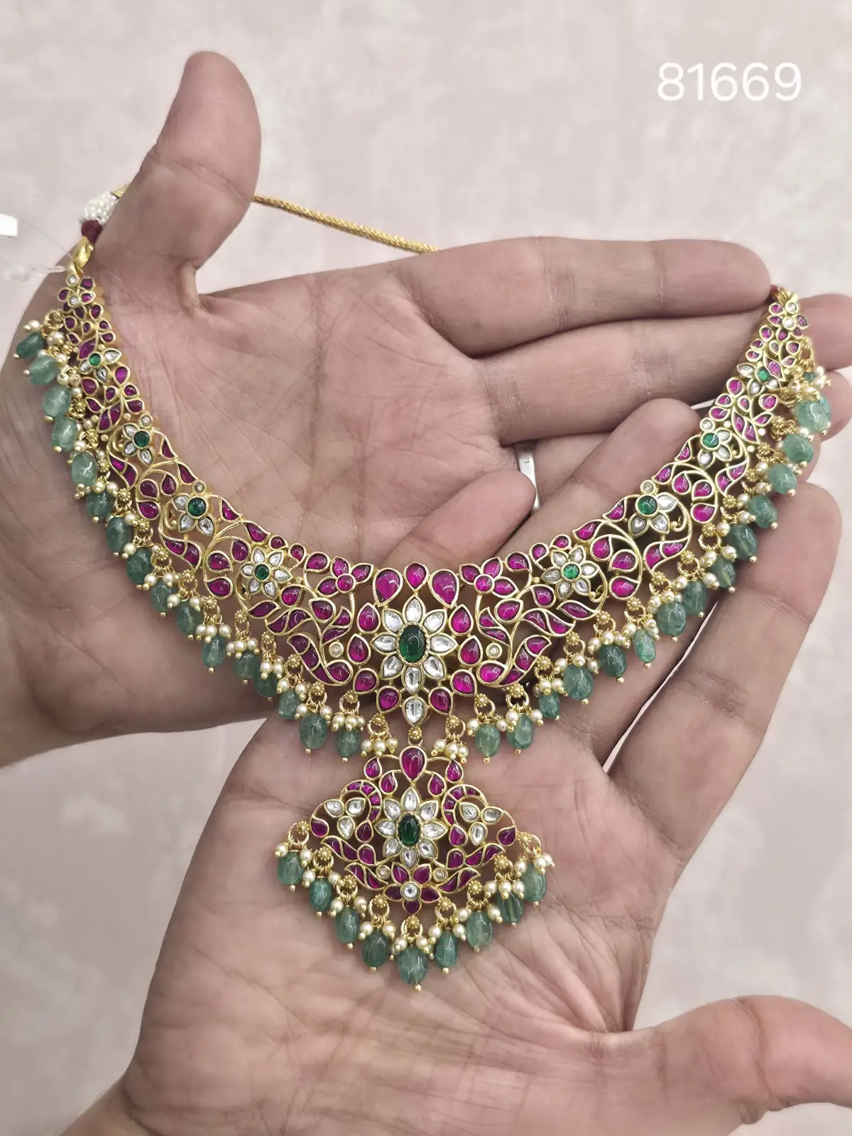 NECKLACE 81669