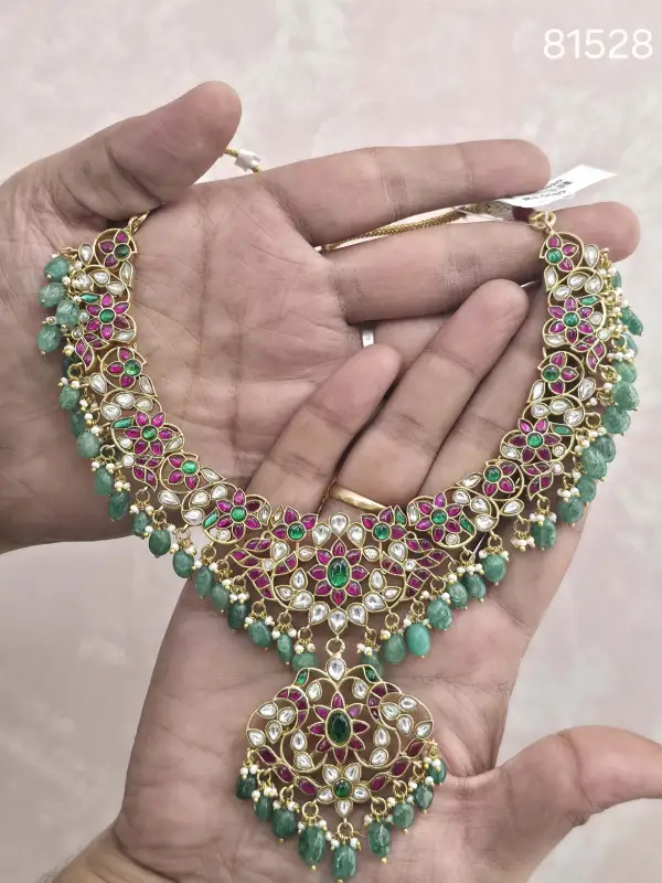 NECKLACE 81528