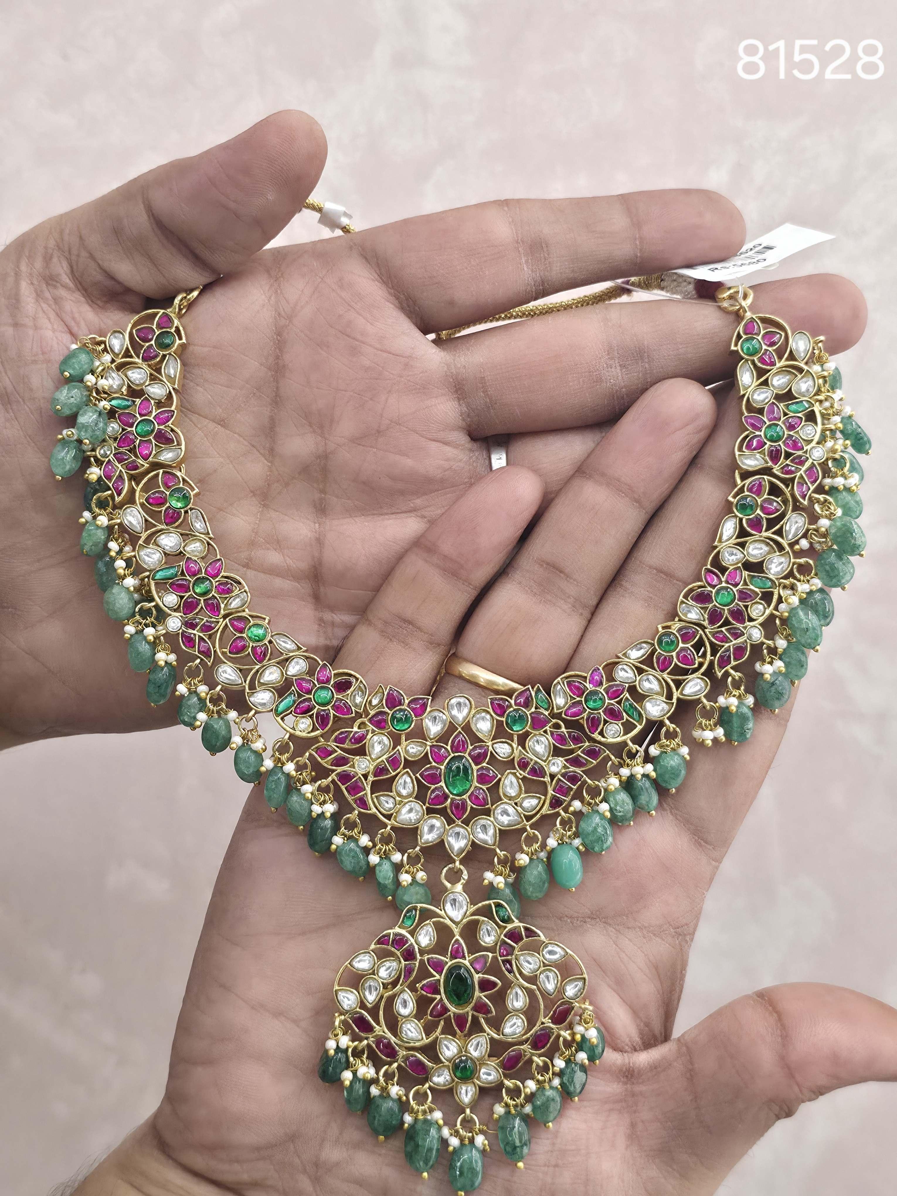 NECKLACE 81528