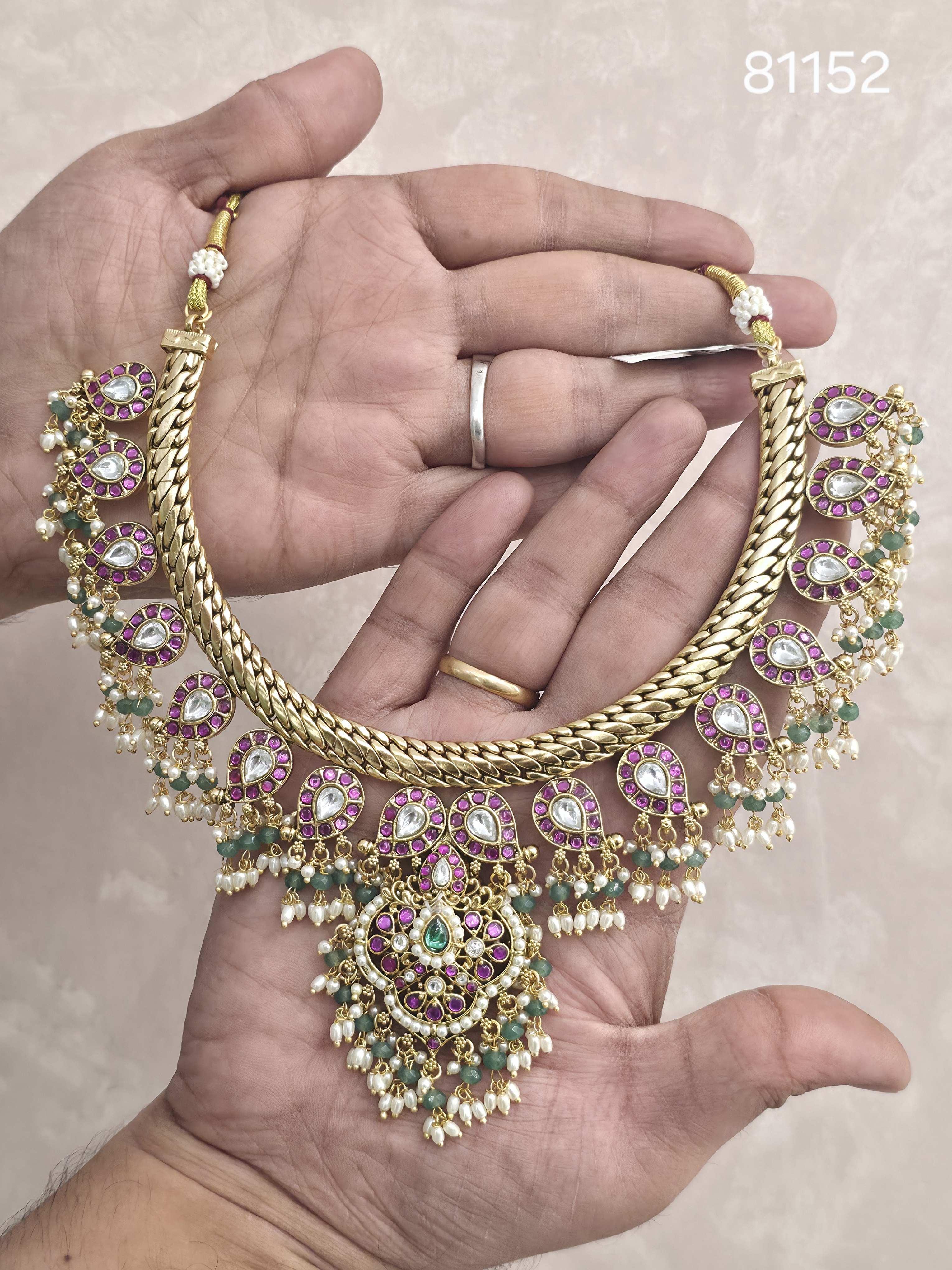NECKLACE 81152