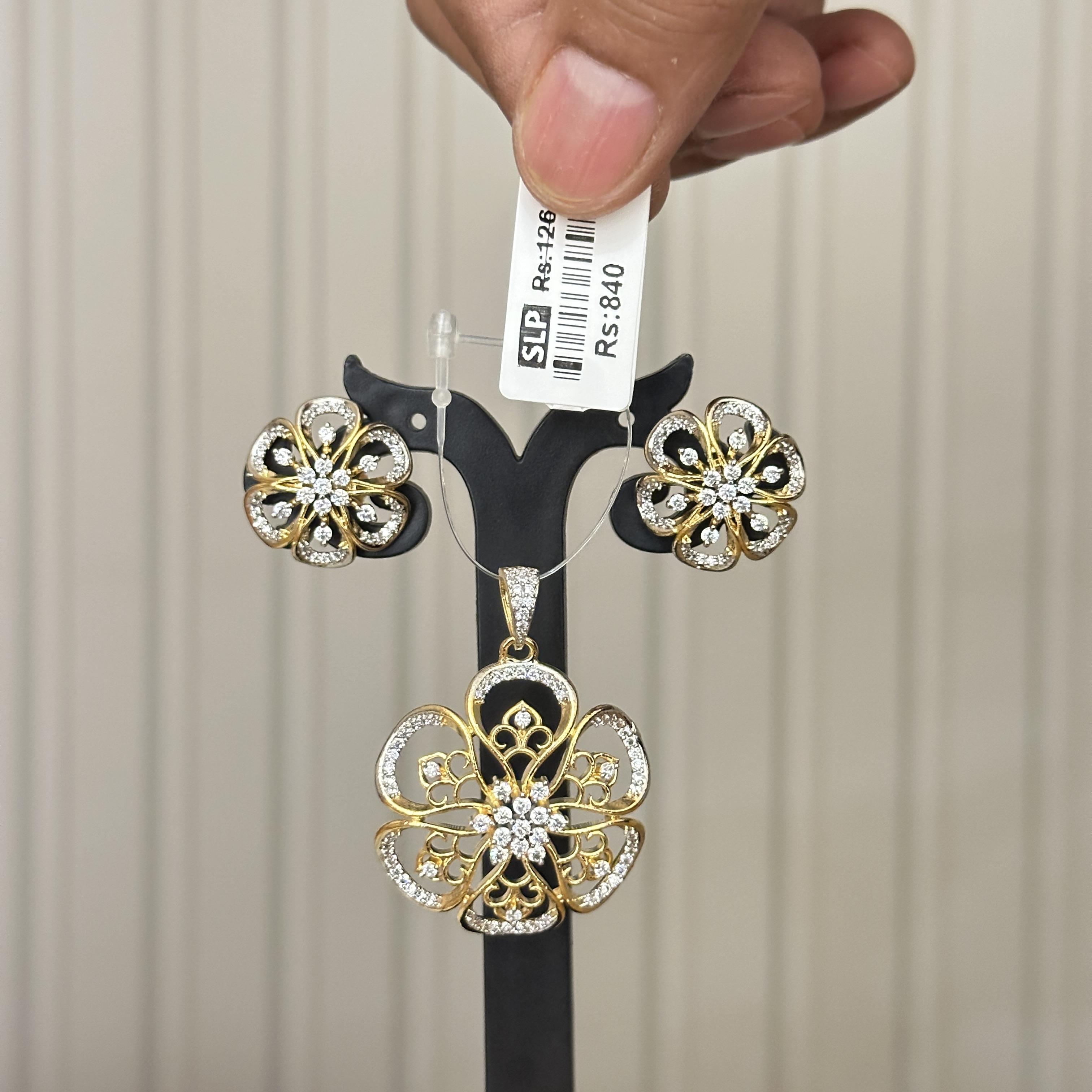 GJ PENDANT SET 82131
