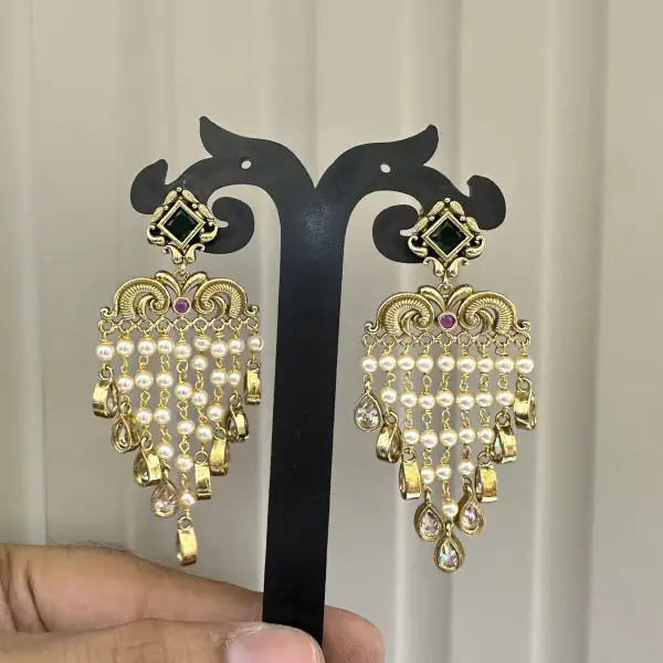 MATT EARRINGS 81595
