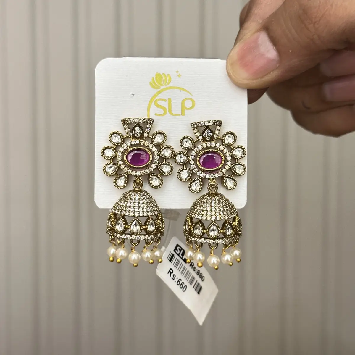 MATT EARRINGS 82006