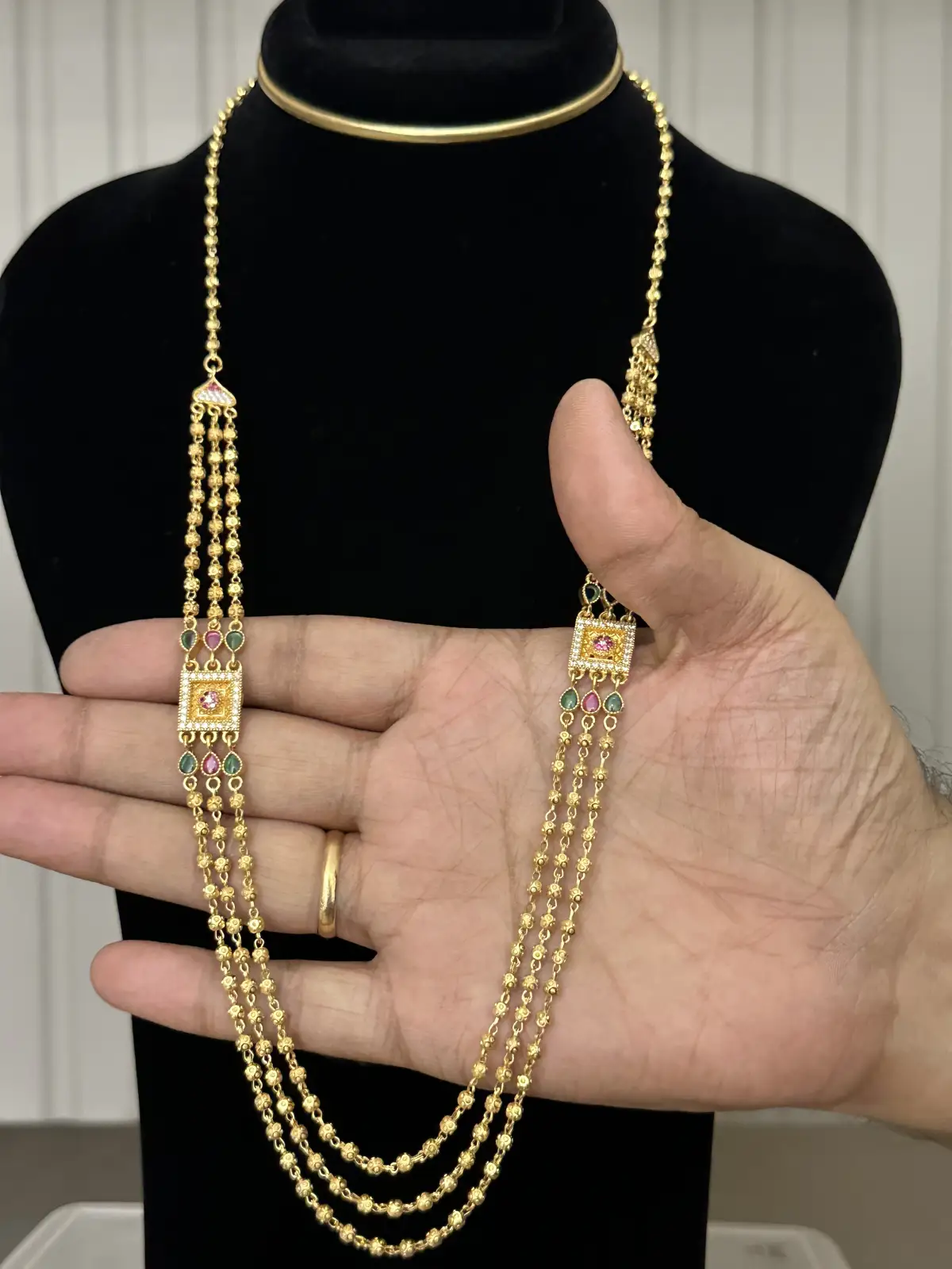GOLDEN BALLS CHAIN 82186