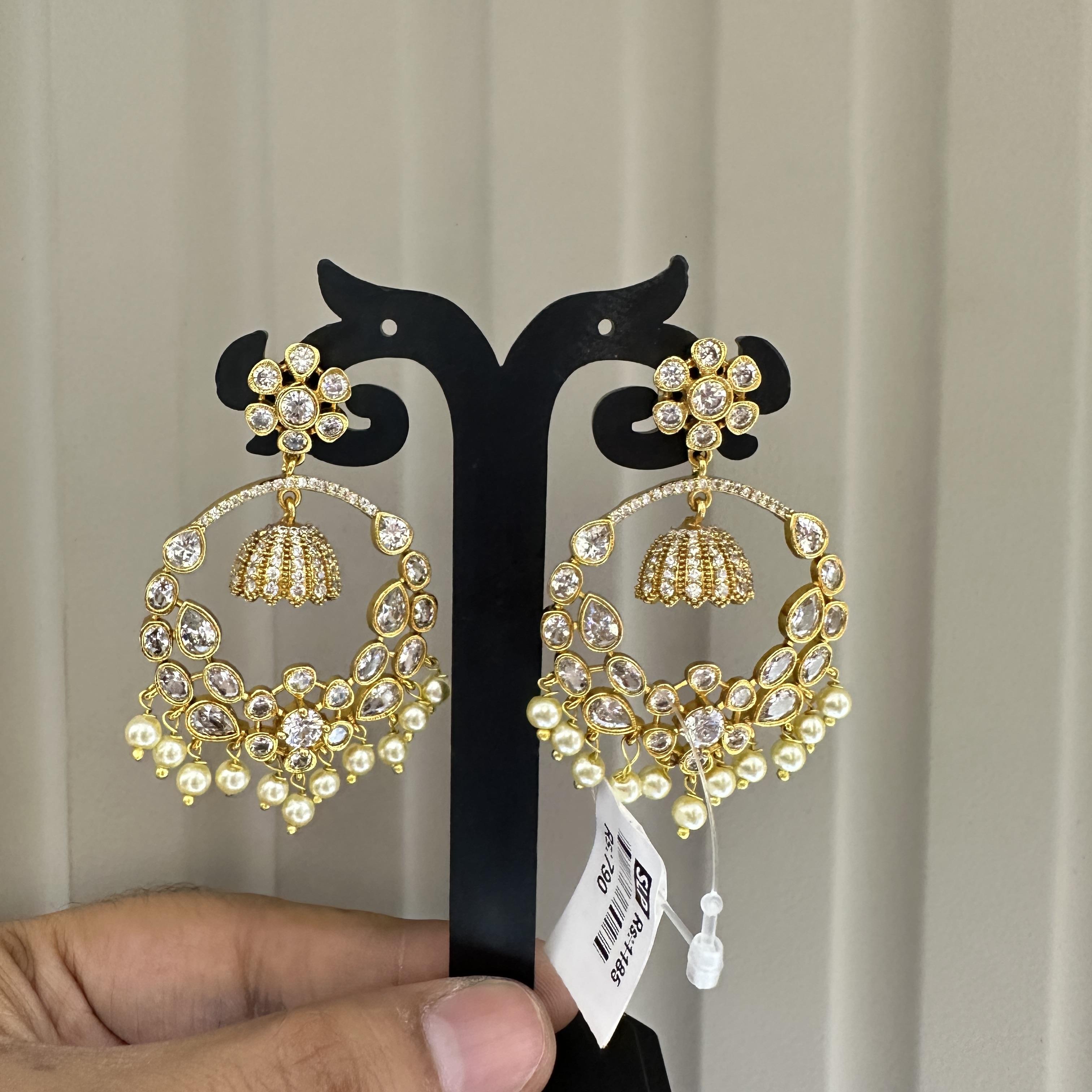 MATT EARRINGS 81890.