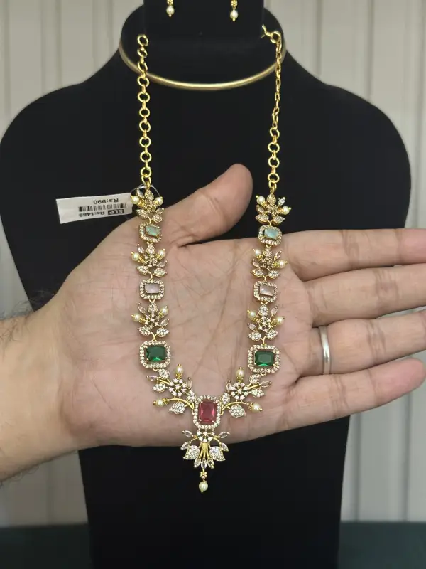 MATT NECKLACE 82733