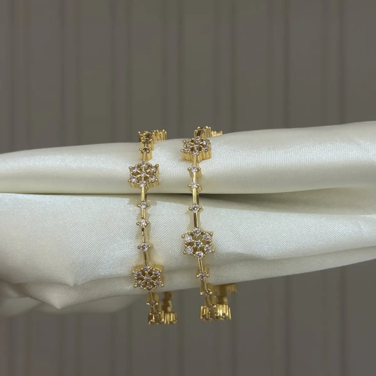 CZ BANGLES B0006