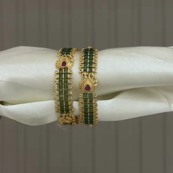 CZ BANGLES B00010