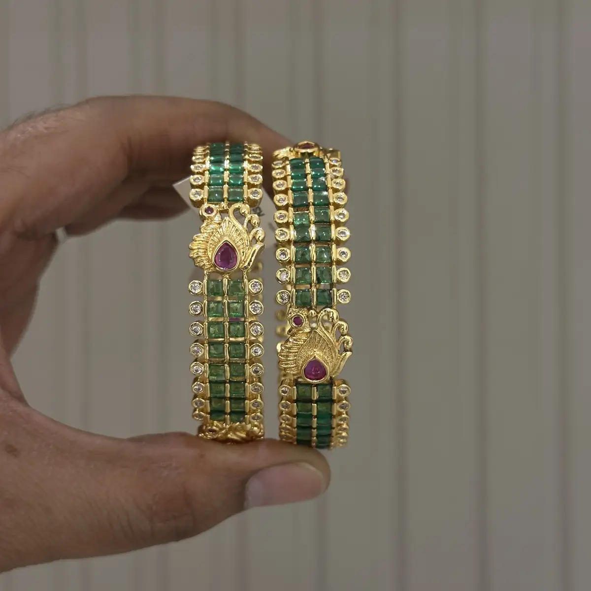 CZ BANGLES B00010