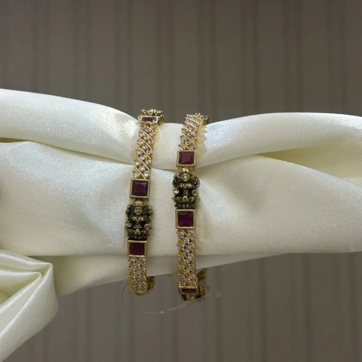 CZ BANGLES B00013