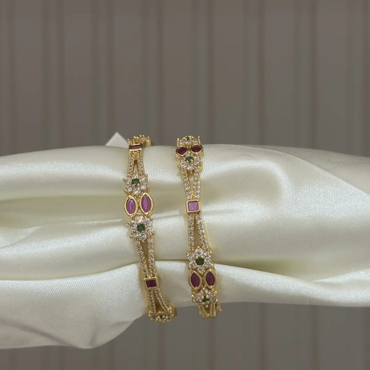 CZ BANGLES B00016