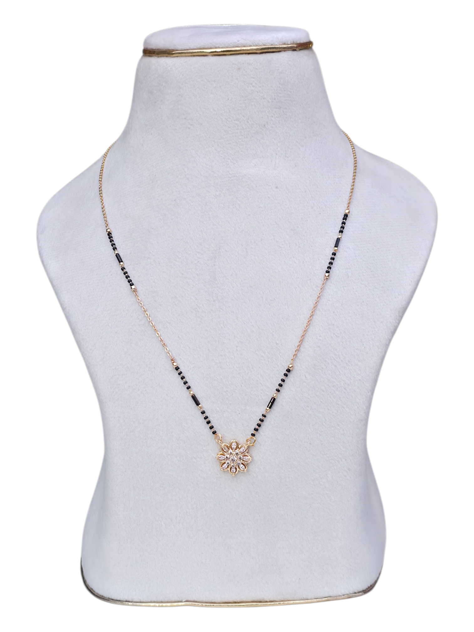 BLACK BEADS  75597