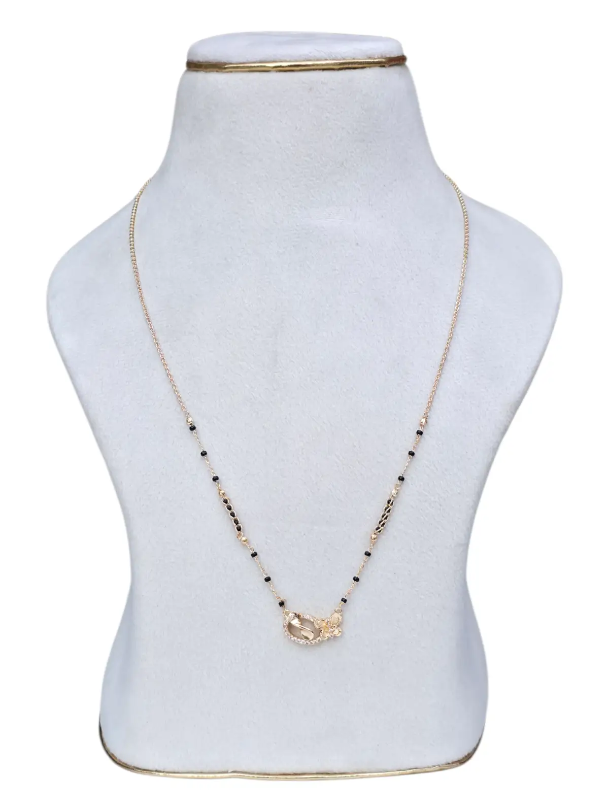 BLACK BEADS  75576