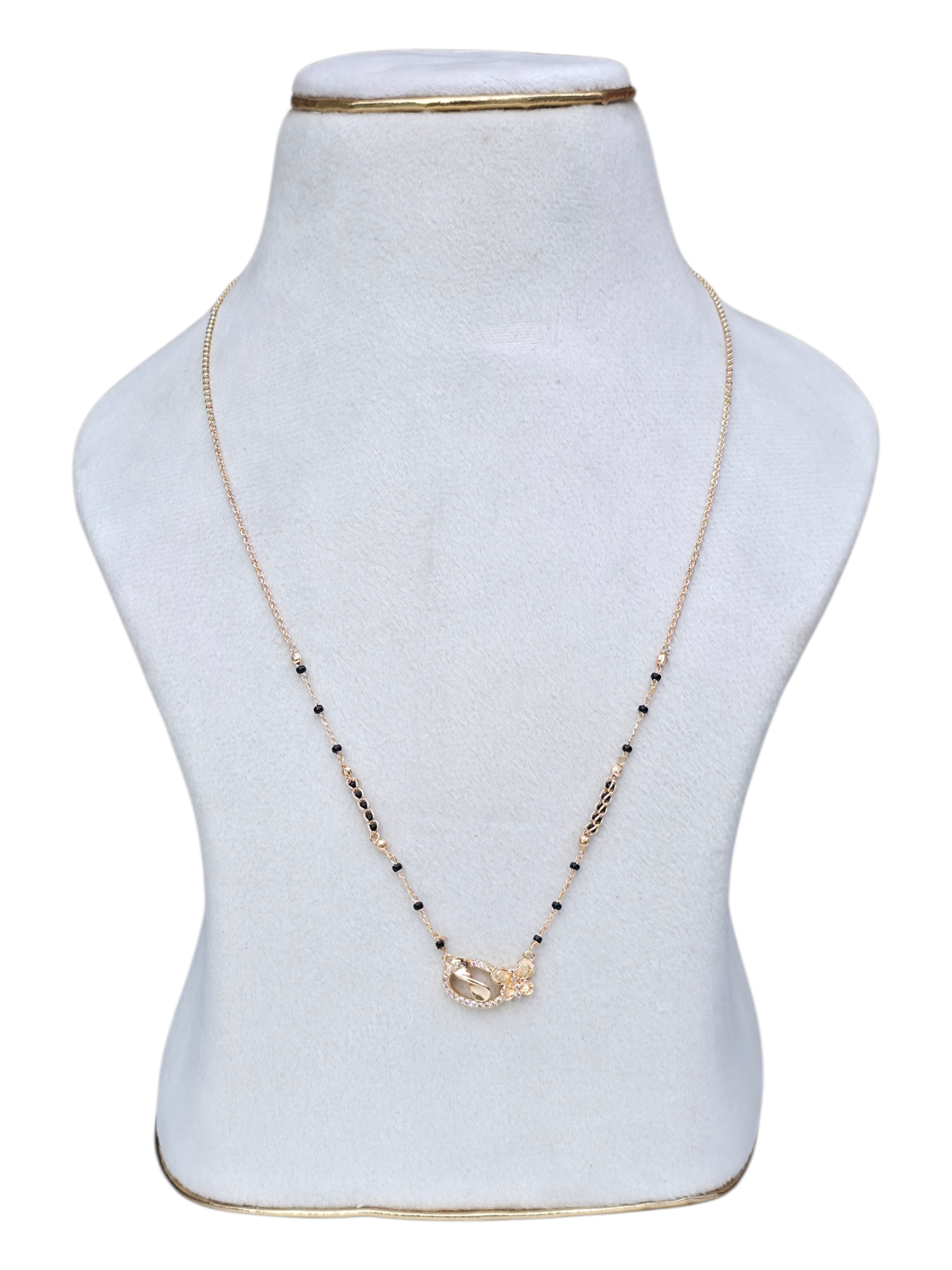 BLACK BEADS  75576