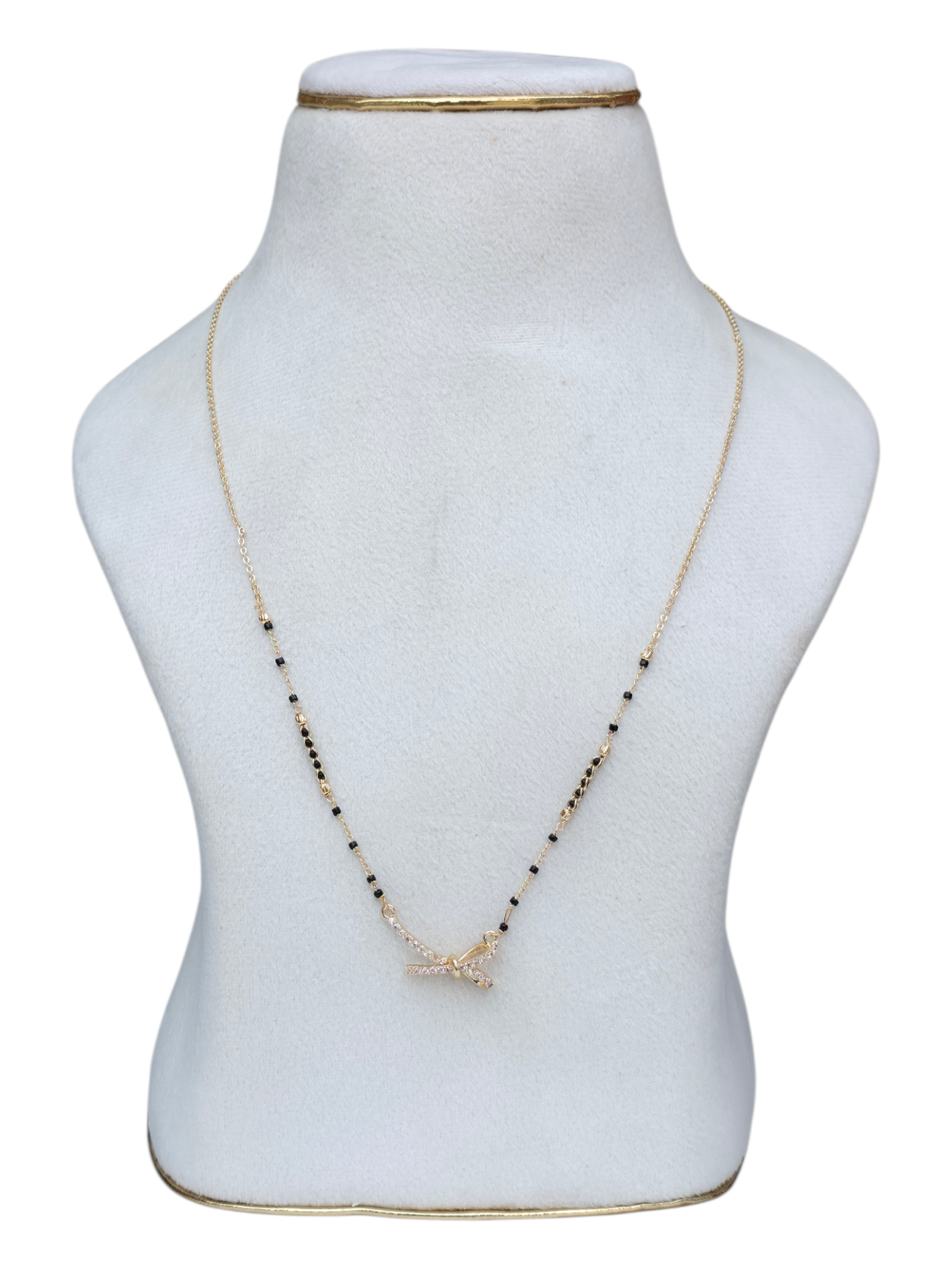 BLACK BEADS  75587