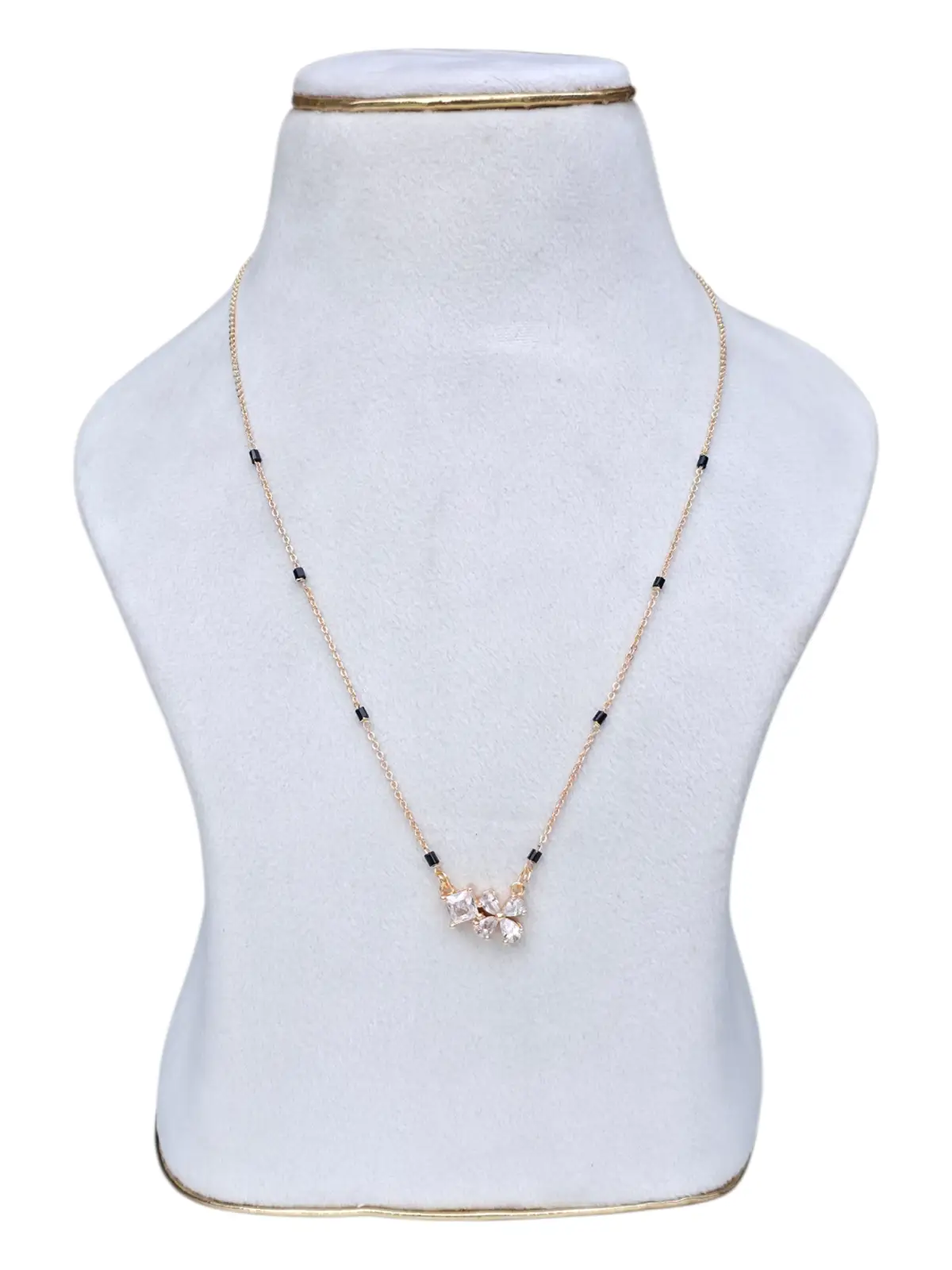 BLACK BEADS  75616