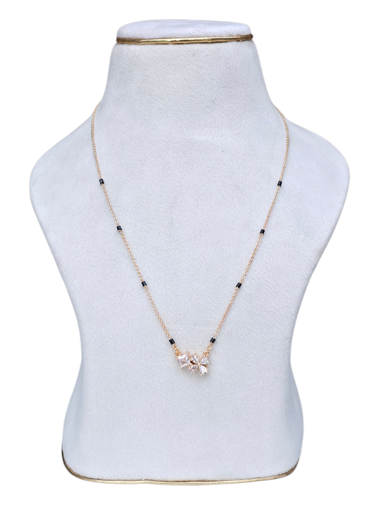 BLACK BEADS  75616