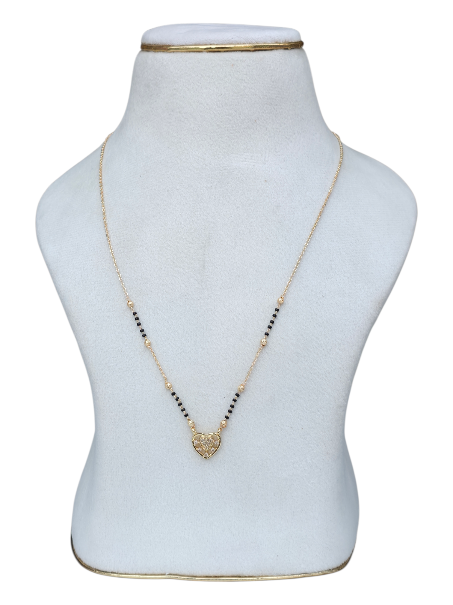 BLACK BEADS  75607