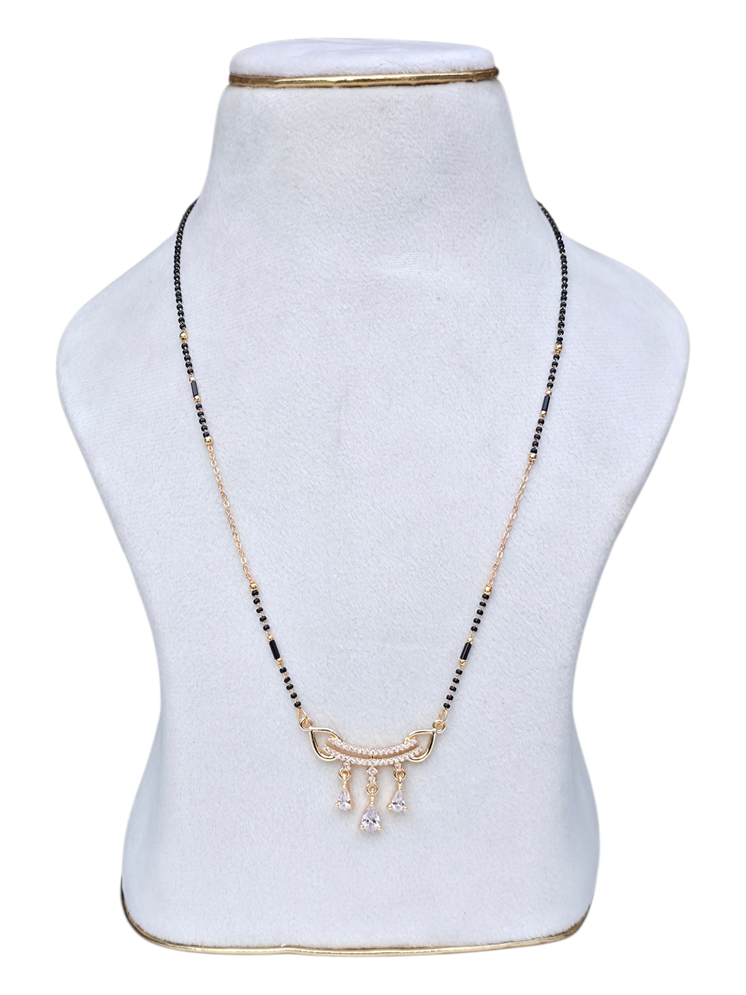 BLACK BEADS  75565